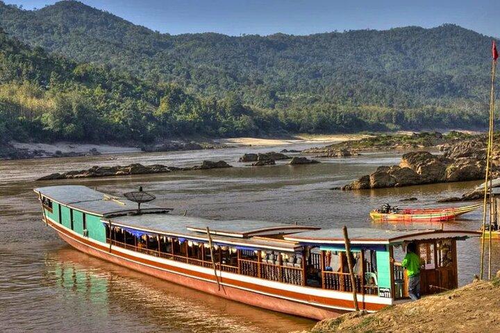Luang Prabang 2 dages langsom bådtransfer til Houay Xay