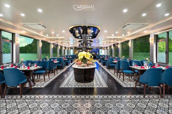 Crociera di carnevale di Halong Bay: Jacuzzi, Festa al tramonto e pranzo locale