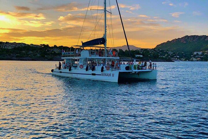 Excursión Puesta de Sol en Catamarán desde Denia Con Copa de Cava