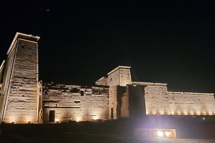 Philae temple son et lumière spectacle Assouan