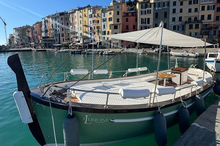 Tour condiviso in barca da sogno alle Cinque Terre
