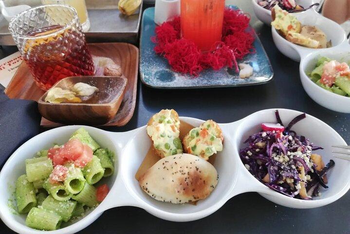 Vermoutproeverij & Veganistisch Italiaans Aperitivo in Turijn