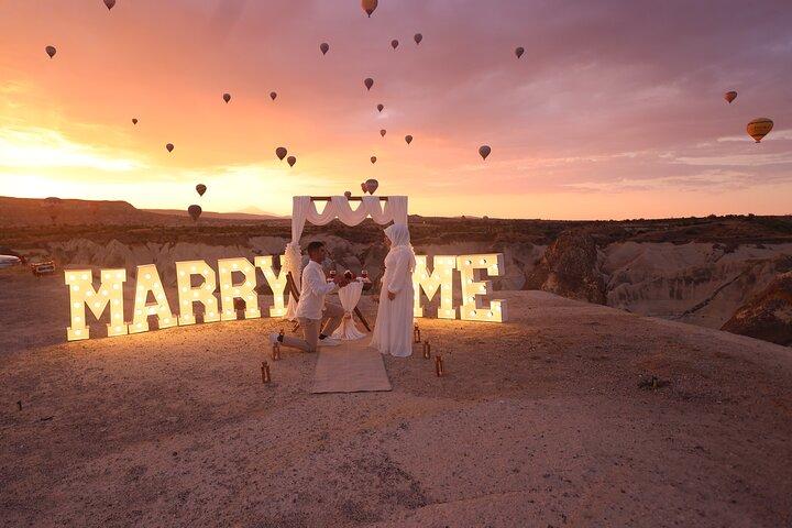 Proposta di matrimonio e servizio fotografico con mongolfiere
