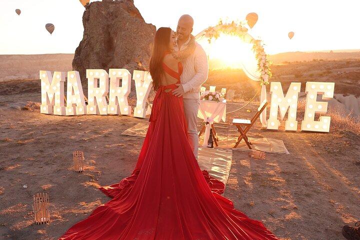 Proposta di matrimonio e servizio fotografico con mongolfiere