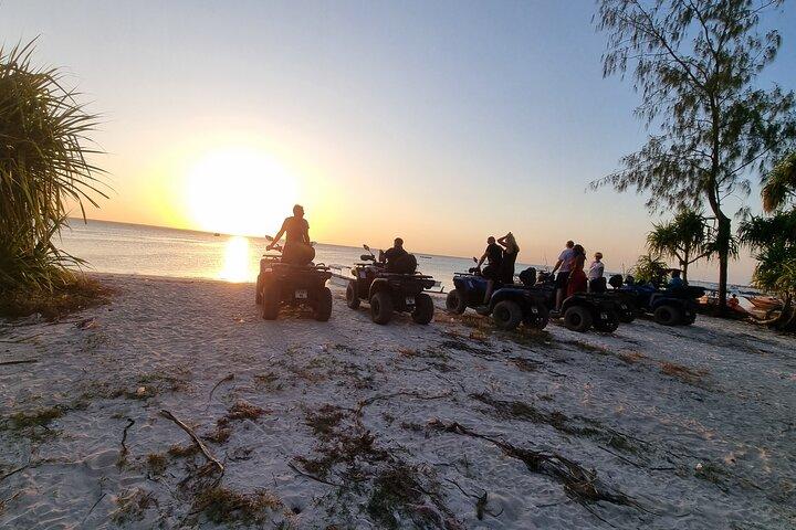 Sansibar-Quad-Abenteuer mit Sonnenuntergang und Transfer inklusive