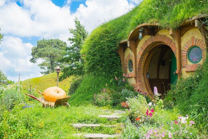 オークランド発ホビトン映画セットツアー-プライベート超豪華