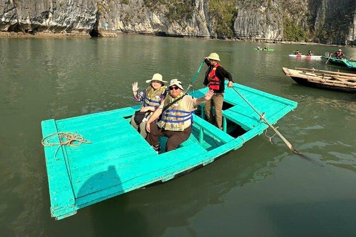 Private 1-tägige Tour in Ha Long Bay mit privater Kreuzfahrt oder Gruppe