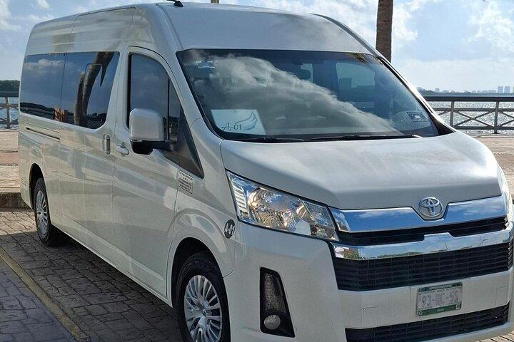 Privéretourtransfer van Cancun Airport naar boven Cancun Hotels