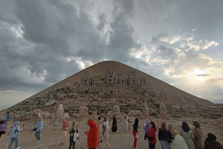 Daily Mount Nemrut Tour with flight from Istanbul