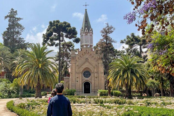 Tour Viña Santa Rita: History, Wine and Picnic Outdoors