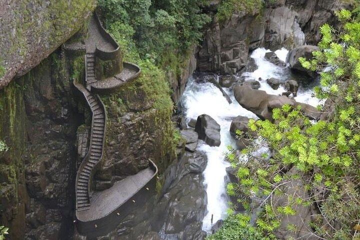 Tour Privado de Aventura a Baños desde Quito