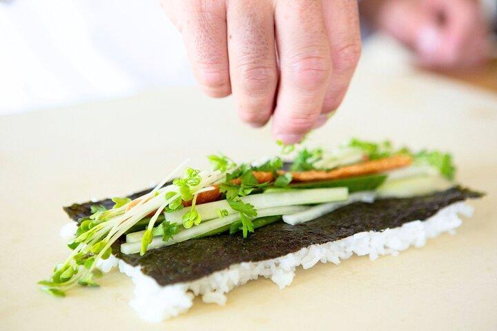 Sushi Making Cooking Class på et lokalt bryggeri i Charlotte