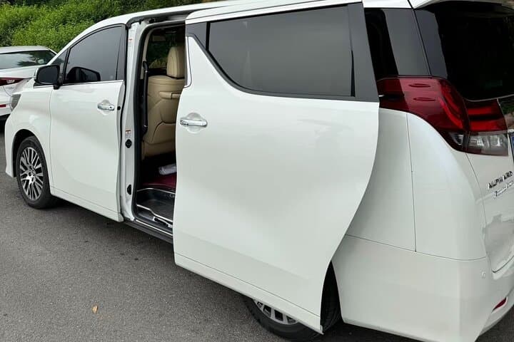 Haneda Airport(HND) Private Transfer to Central Tokyo (1-9 pax)