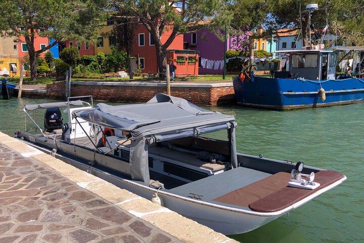 Passeio de barco privado Murano Burano e Torcello