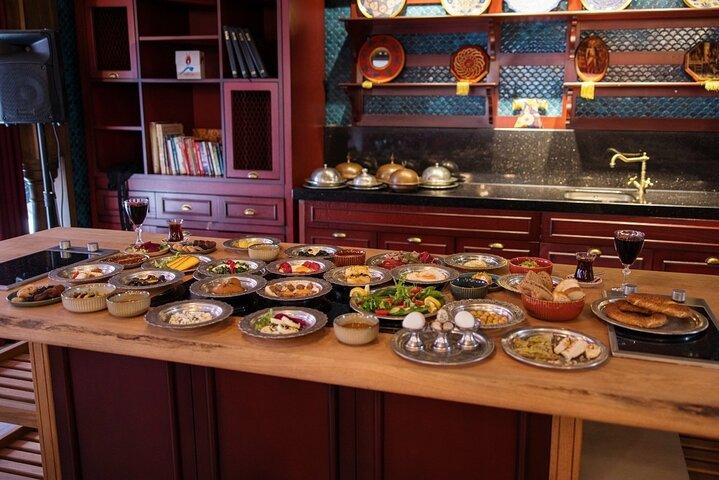 Step into Royalty : Private Dolmabahçe Palace & Ottoman Culinary