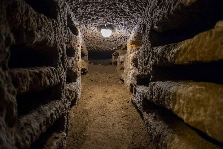 Rome Underground Tour: Catacombs, Crypts & Secrets with Transfers