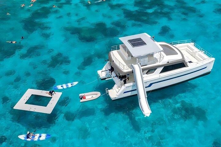 Phi Phi Maya y Maithon por Indigo Catamarán de Lujo en Phuket