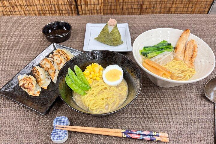 Lezione di cucina giapponese Ramen Gyoza Onigiri a Kyoto