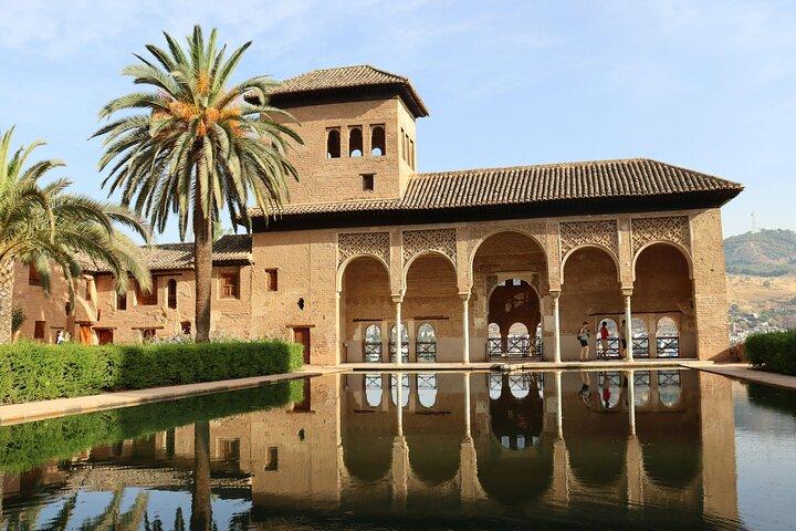 Alhambra un joyau de l'architecture mauresque