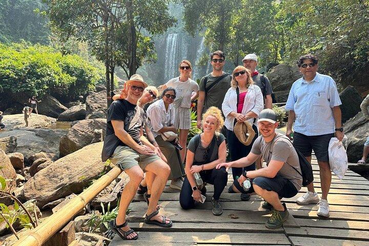 Cascata di Kulen e tour di 1000 Lingas per piccoli gruppi