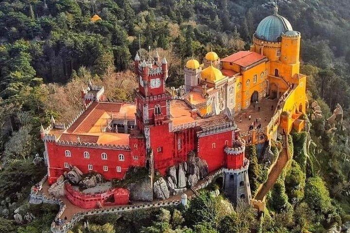 シントラ島半日旅行： Pena Palace, Streets & Quinta da Regaleira