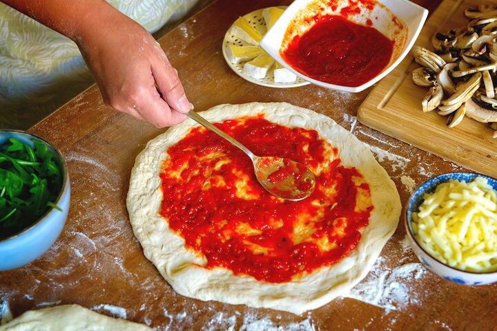 Hands-on Pizza Making Class & Tour de fazenda com vista para o mar