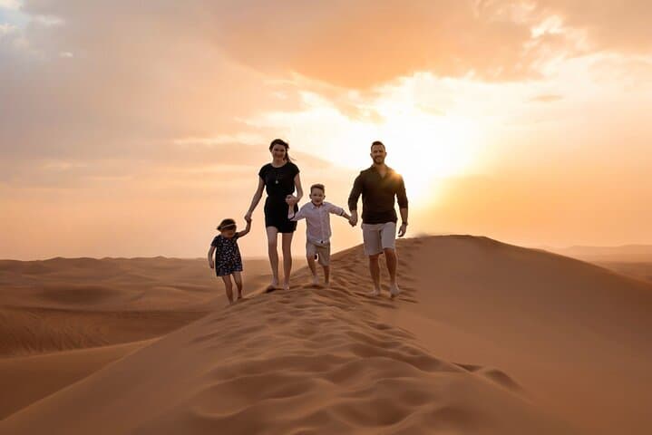 Private Dubai Desert Safari: BBQ Dinner, Sandboarding & 5 Shows