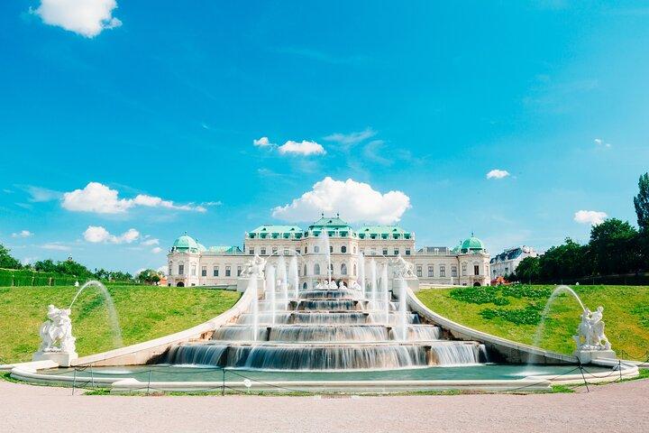 Visita guiada al palacio y jardín de Belvedere