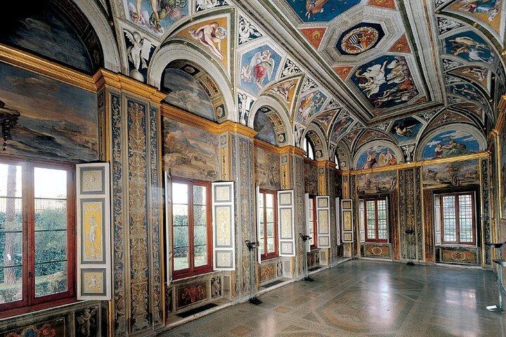 Tour privado de Villa Farnesina, las pinturas de Rafael y Trastevere