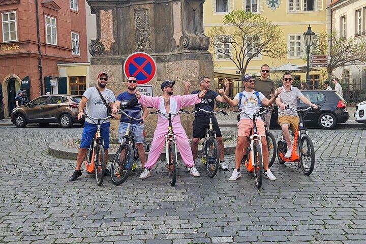 Visite guidée panoramique de Prague en scooter électrique