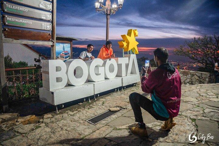 8 - Day Colombia Tour: Bogotá, Coffee Region og Medellín