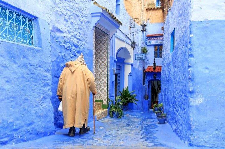 Tarifa nach Blue City Chefchawen Tagesausflug : inklusive Fähre und Mittagessen.
