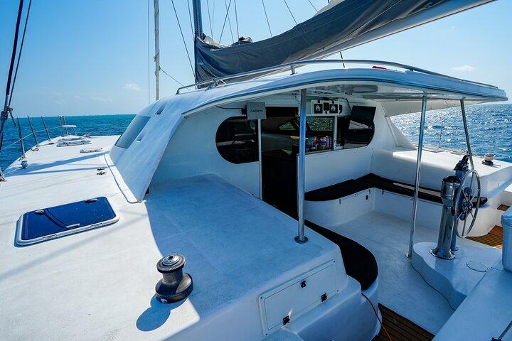 Passeio Privado no Catamarã Laura para Isla Mujeres
