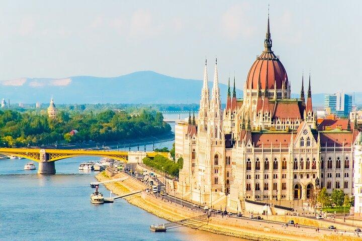 Transferência privada de Veneza para Budapeste com 2h Sightseeing