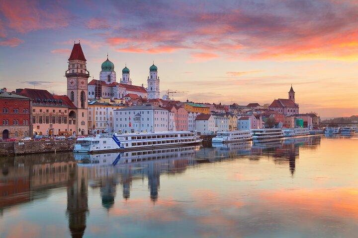 Transfer privado de Praga para Passau, 2h de Parada de Turismo