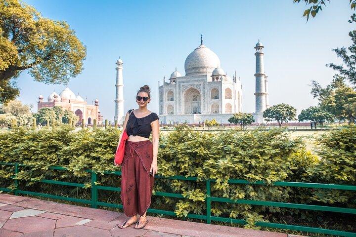 Tour salta fila dell'alba Taj Mahal e Agra in auto da Jaipur