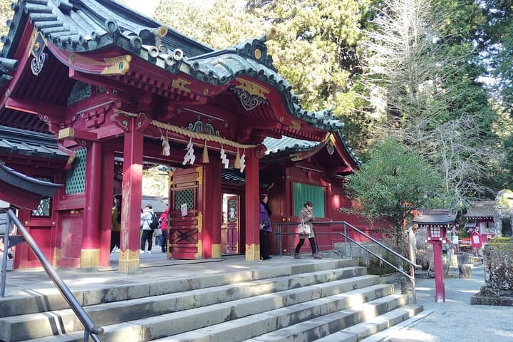 Hakone Adventure: Explore Nature’s Beauty and Tranquility