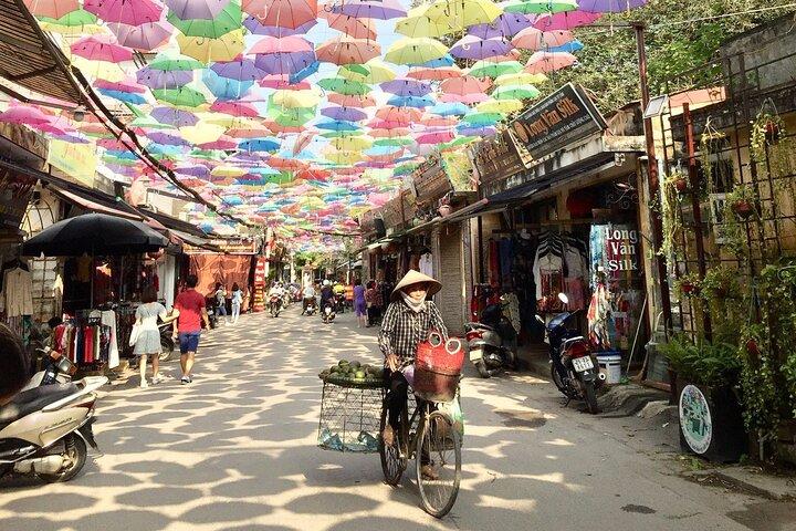 Private Tour von Hanoi nach Van Phuc Silk & Duong Lam Ancient Village