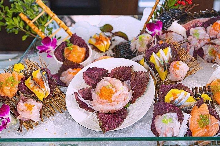 ハノイ：ハロン湾シンフォニークルーズ（ジャグジー付き）とローカルランチ