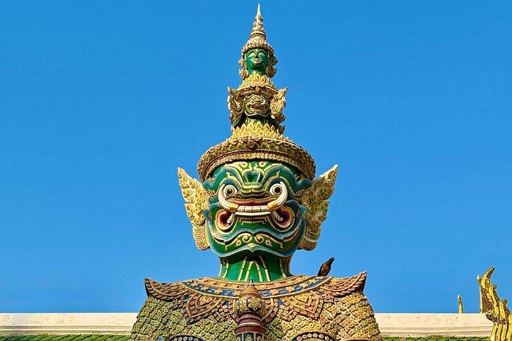 バンコク：グランドパレス、ワットポー、チャイナタウン散策ツアー