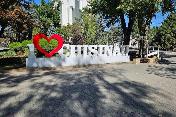 Bodega Milesti Mici de un día (+ cata de vinos) y tour por la ciudad de Chisinau