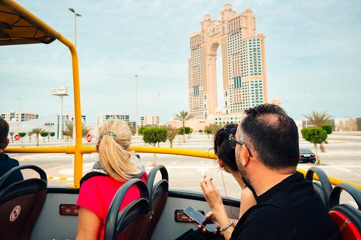 City Sightseeing Abu Dhabi HOHO bustur og ekstra tilbud
