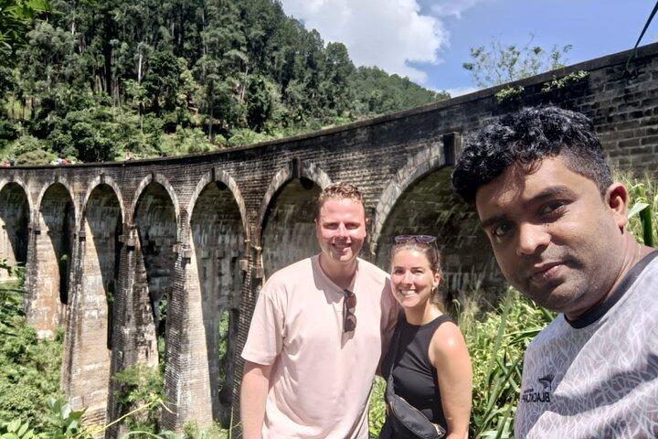 Excursión panorámica por carretera y tren de Kandy a Ella