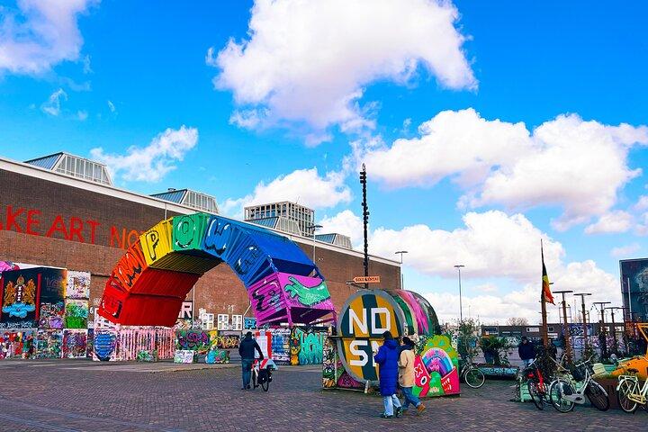 地元オランダ語ガイド付きストリートアートウォーキングツアー