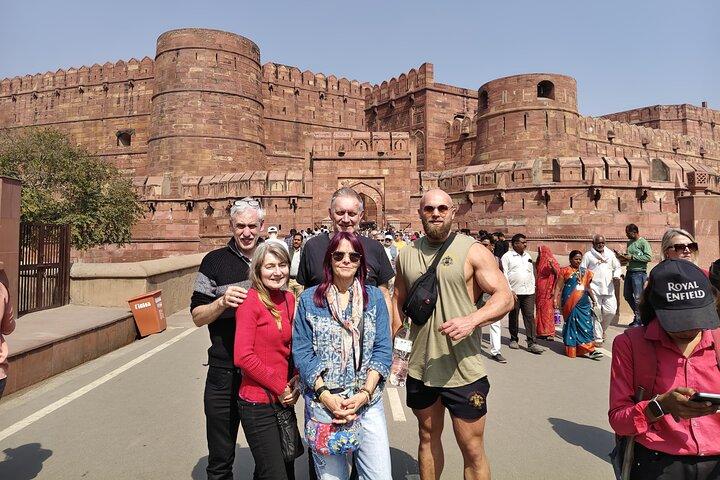 Taj Mahal & Agra Fort Private Day Trip From Delhi with 5* Lunch