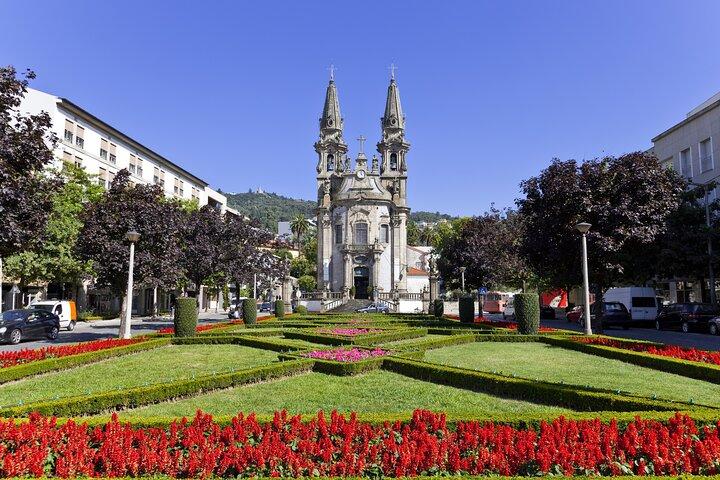 De Porto: Viana do Castelo Braga e Guimarães