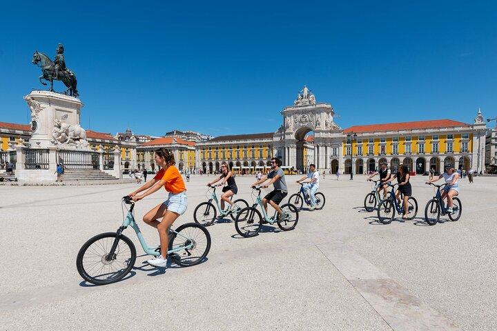 Lissabon Fietstocht langs de rivier van Belém naar Lissabon