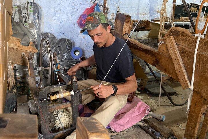 Chefchaouen traditionel uld vævning workshop med lokale håndværkere
