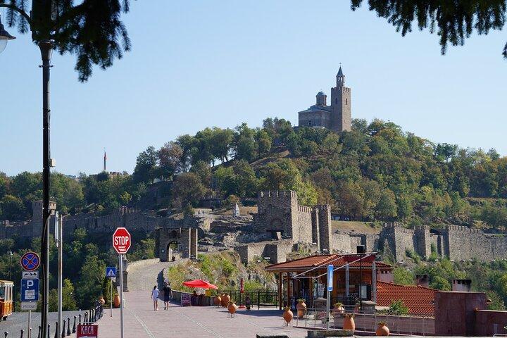 Viagens de um dia Veliko Tarnovo de Sofia | Pequeno Grupo e Pickup