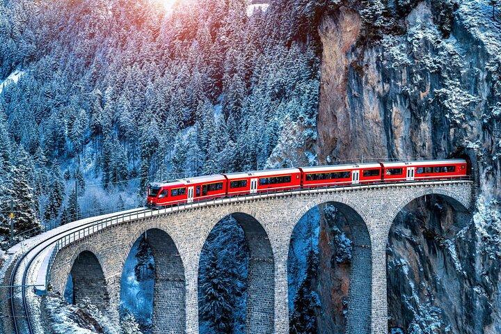 Alpernas underverk: Bernina Express Tour till St Moritz